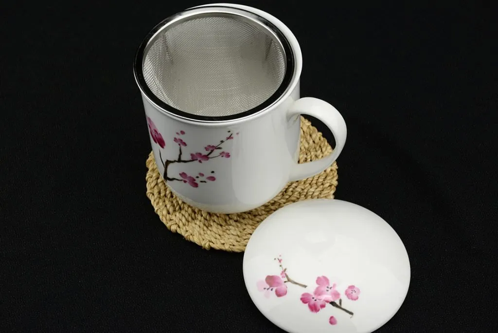 Sakura porcelain mug with filter