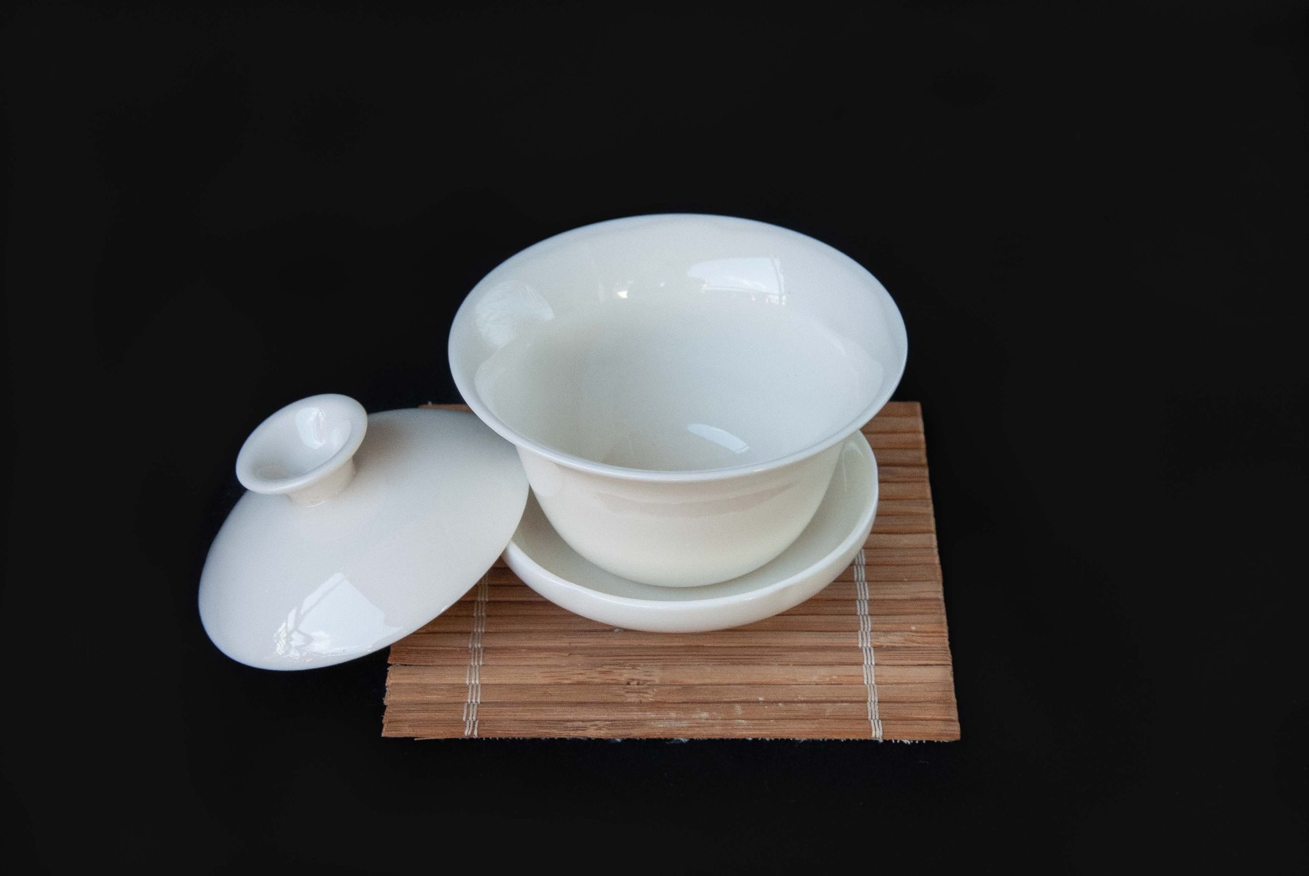 Teiera Gaiwan bianco in porcellana per tè in foglia