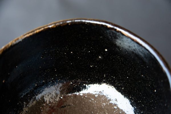 Chawan artigianale Waraku Kawasaki, chawan KURO RAKU