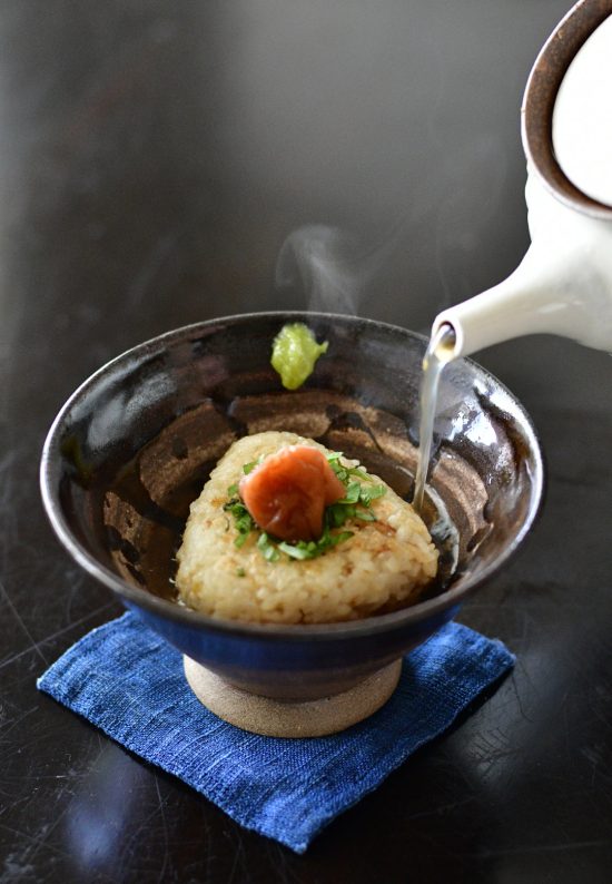 お茶漬け Ochazuke ricetta zuppa di riso e tè piatto giapponese