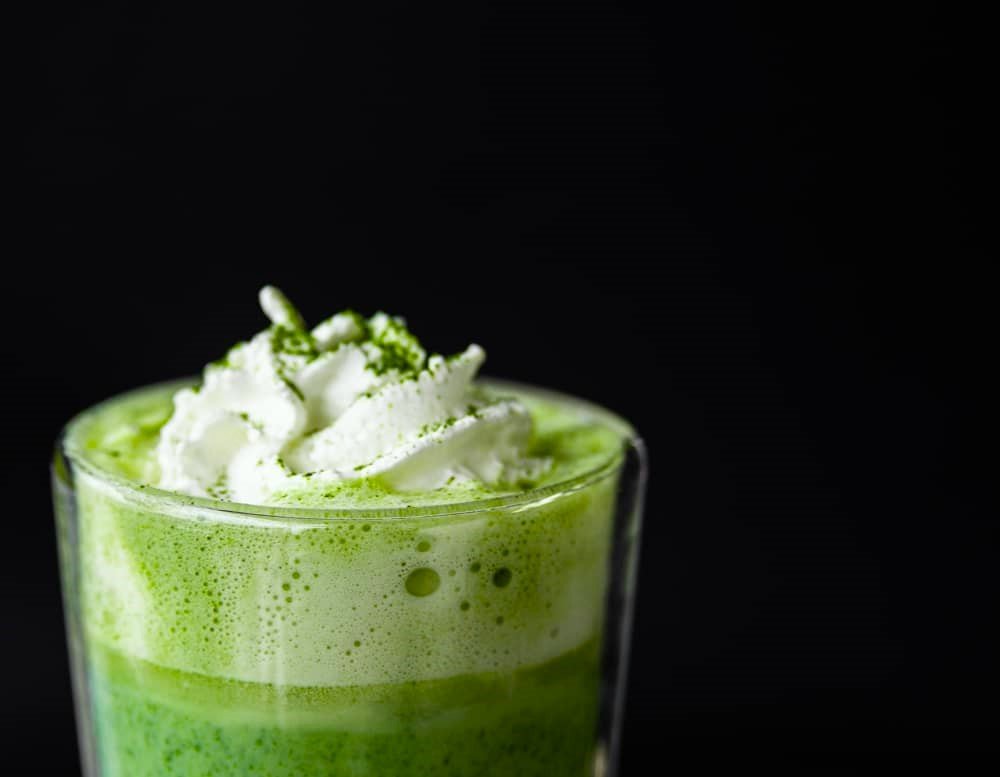 Ricetta Cioccolata calda al tè verde matcha e cioccolato bianco matcha hot chocolate