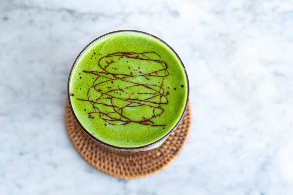 Ricetta di Matcha con avocado e cioccolato-6