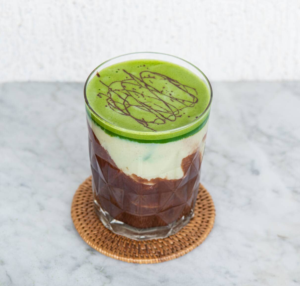 Ricetta di Matcha con avocado e cioccolato-8